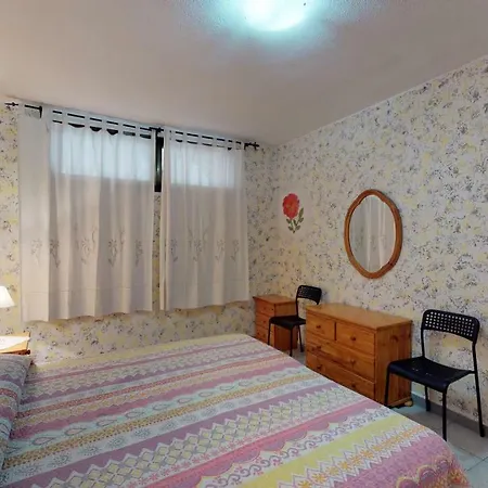 Los Cristianos Valdes Center 5 *