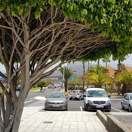 Los Cristianos Valdes Center 5 *